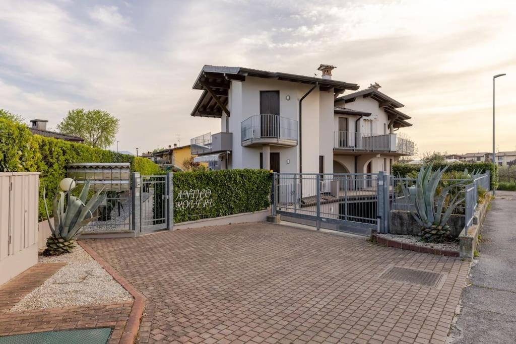 Elegance Apartment Ancient Rovere Σιρμιόνε Εξωτερικό φωτογραφία