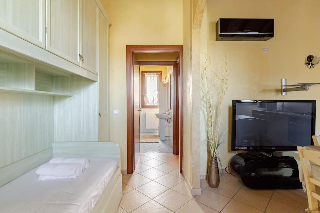 Elegance Apartment Ancient Rovere Σιρμιόνε Εξωτερικό φωτογραφία